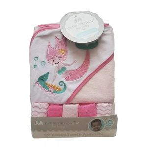 Girls Hooded Towel & 5 Washcloths